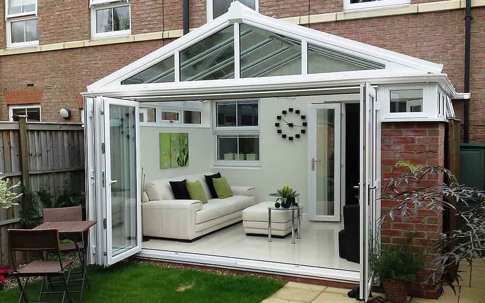Can you convert conservatory into extension ? Steps to Avoid Legal Hurdles 2 Can you convert conservatory into extension?